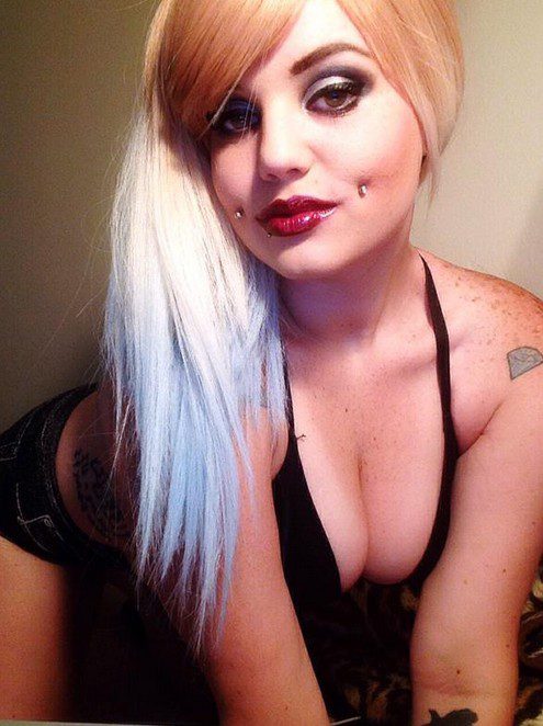 Zia Fawn-Parker Nominated for ,'Top Part Time Live Webcam Model'